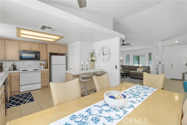 78680 Saguaro Road, La Quinta CA: https://media.crmls.org/medias/57da45df-71b2-4ddf-a31a-62987201f68e.jpg