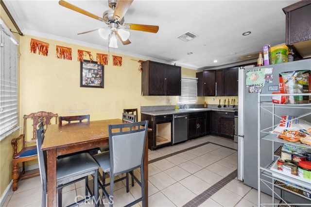 Detail Gallery Image 5 of 22 For 915 Alta, Redlands,  CA 92374 - 4 Beds | 2 Baths