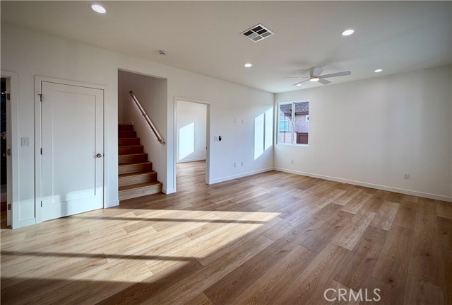 6118 Amos, Lakewood CA: https://media.crmls.org/medias/57dc49ba-9caf-484f-9806-7c1aa2818759.jpg