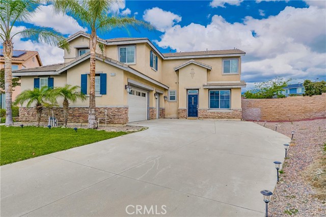 7510 Red Bluff Ln, Fontana, CA 92336