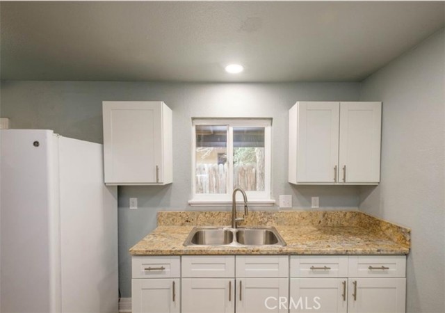 18610 Casaba Rd, Adelanto CA: https://media.crmls.org/medias/57dcdda0-34e7-46e1-8a76-dee16c794576.jpg