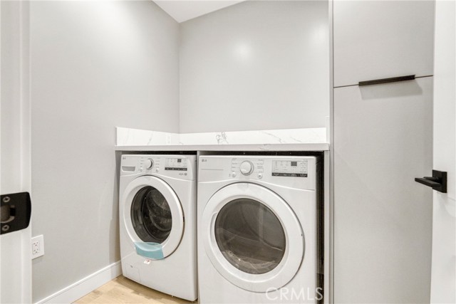 20522 Sherman Way, Winnetka CA: https://media.crmls.org/medias/57dd2467-3b03-4bb1-917f-8484b55079b4.jpg