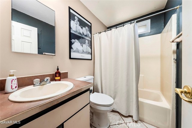 Detail Gallery Image 14 of 30 For 40701 Rancho Vista Bld #142,  Palmdale,  CA 93551 - 3 Beds | 2/1 Baths