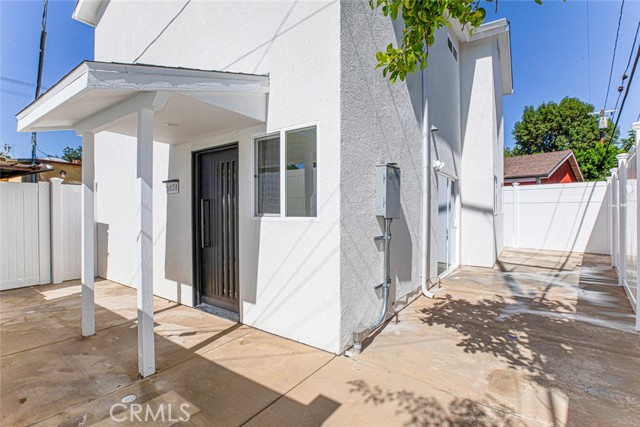 6638 Lindley Avenue, Reseda CA: https://media.crmls.org/medias/57def911-10db-4132-a6cb-1d7a0ebdb71c.jpg