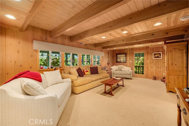316 John Muir, Lake Arrowhead CA: https://media.crmls.org/medias/57e04e12-f4ae-416f-aabb-8243016c9baa.jpg