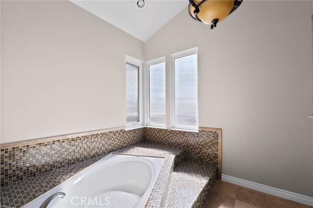 Detail Gallery Image 21 of 46 For 1791 Greenview, Corona,  CA 92878 - 4 Beds | 3 Baths