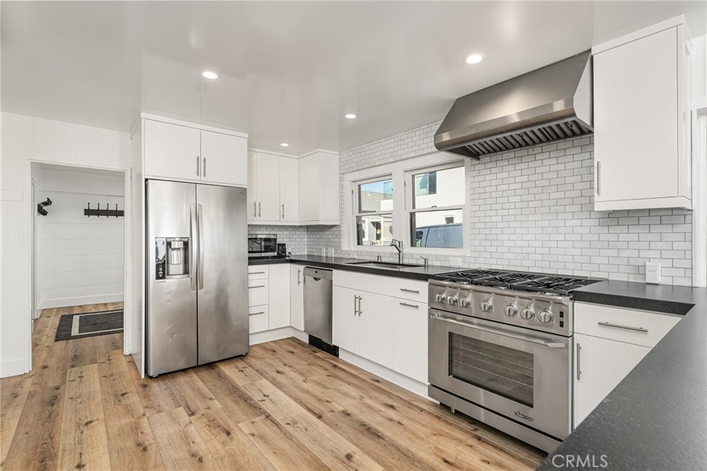 MLS #OC25141855 img 10