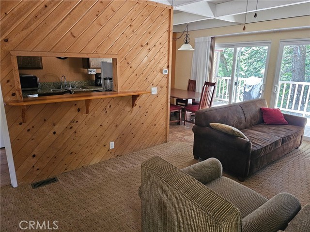 312 Canyon Crest, Lake Arrowhead CA: https://media.crmls.org/medias/57e1c89e-b960-4dfe-ac98-1453cd7aa22e.jpg