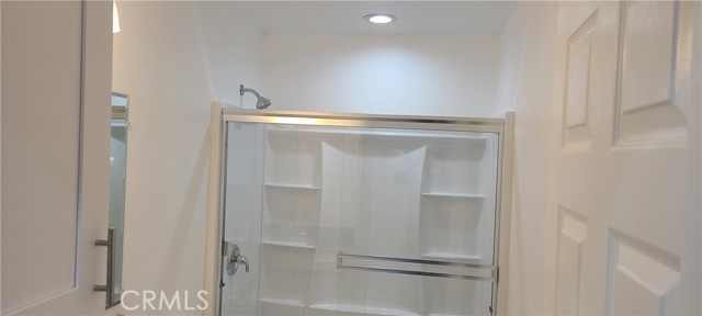 1 Bed/Bath - Bathroom