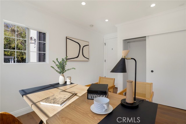 543 N Gardner Street, Los Angeles CA: https://media.crmls.org/medias/57e1db79-3fe8-4f7d-8f68-bd31f7b80296.jpg