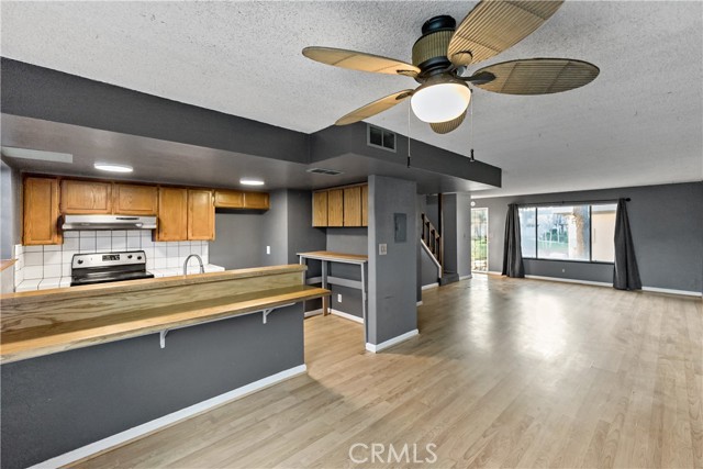 Detail Gallery Image 4 of 18 For 5188 W Ashlan, Fresno,  CA 93612 - 3 Beds | 1/1 Baths