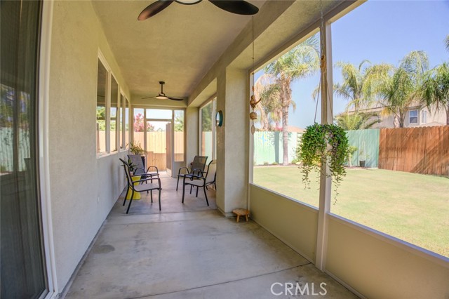12206 Sundance Canyon Drive, Bakersfield CA: https://media.crmls.org/medias/57e2e413-e75b-4169-a504-8e5f6bbfdd14.jpg