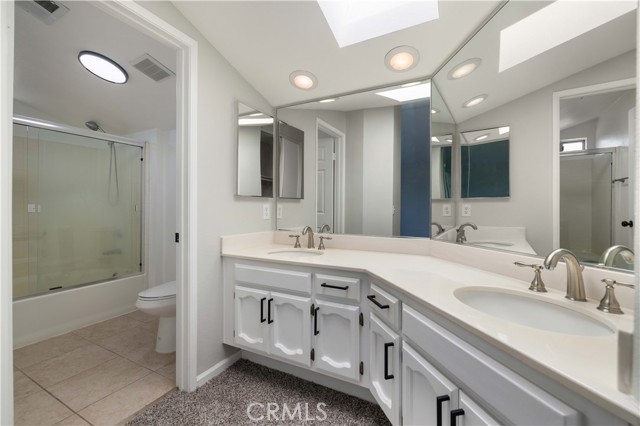 2125 E Oldfield Street, Lancaster CA: https://media.crmls.org/medias/57e385f3-c66f-4e3f-a35a-8d08c687545a.jpg