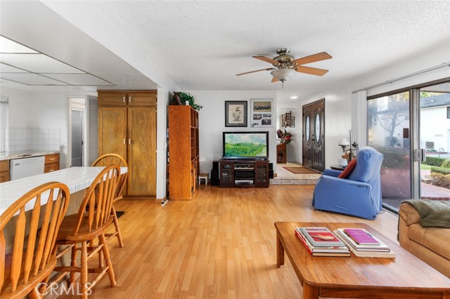 Detail Gallery Image 10 of 29 For 22754 Islamare Lane, Lake Forest,  CA 92630 - 4 Beds | 3 Baths