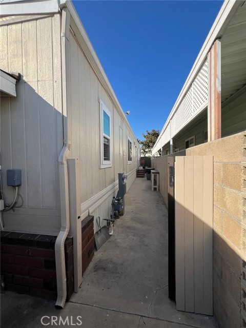 Image 37 of 45 For 215 Clearlake Circle 215