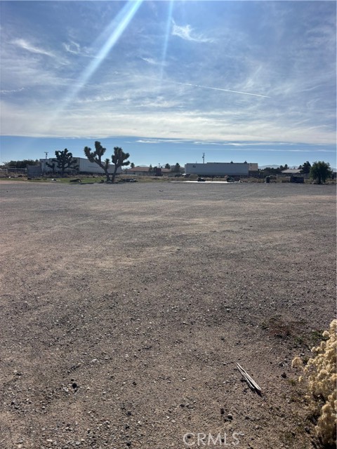 Detail Gallery Image 2 of 17 For 11971 Mission, Oak Hills,  CA 92344 - – Beds | – Baths