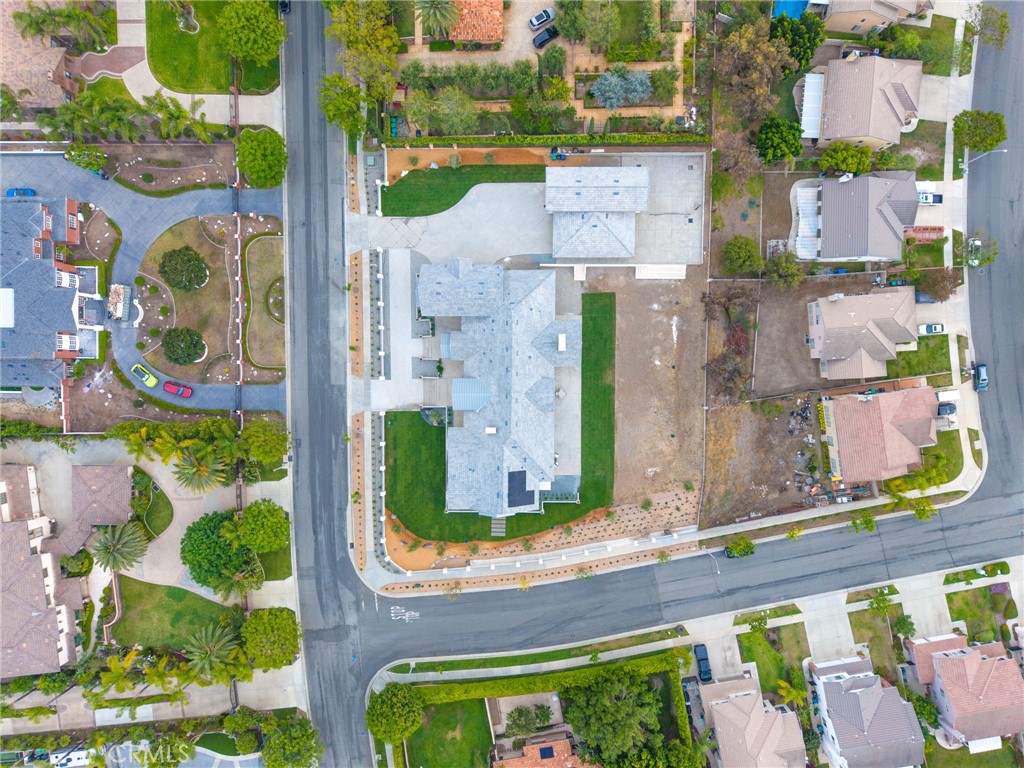 https://media.crmls.org/medias/57e70ba6-f45c-4156-a91c-da23ecec5d5d.jpg?preset=X-Large