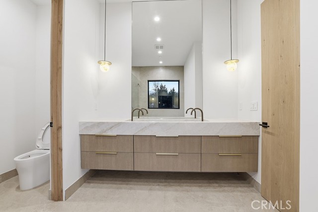 Detail Gallery Image 18 of 21 For 4623 Atoll Ave, Sherman Oaks,  CA 91423 - 5 Beds | 5/1 Baths