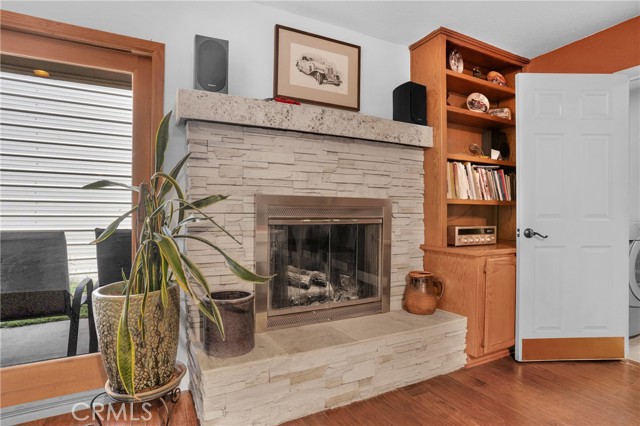 37581 Oak Mesa Drive, Yucaipa CA: https://media.crmls.org/medias/57e85a0f-93bb-41a5-a019-b62f66ed97a7.jpg