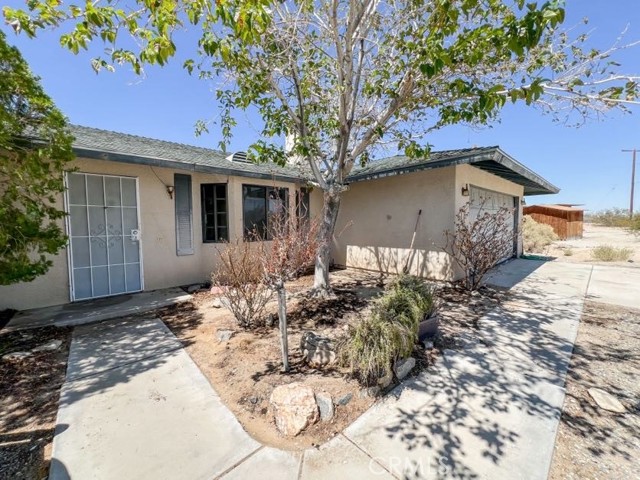 Detail Gallery Image 1 of 34 For 4686 Stirrup Ln, Twentynine Palms,  CA 92277 - 4 Beds | 2 Baths