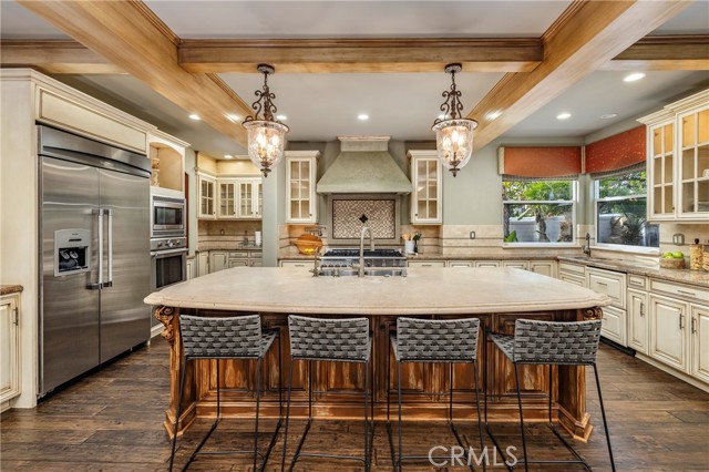 6403 Royal Grove Drive, Huntington Beach CA: https://media.crmls.org/medias/57e958bd-267b-484f-9c16-156e5dcf24ce.jpg