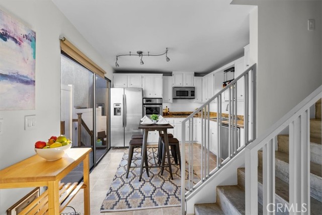 1140 Manhattan Beach Boulevard, Manhattan Beach, California 90266, 2 Bedrooms Bedrooms, ,2 BathroomsBathrooms,Residential,Sold,Manhattan Beach,SB23024904