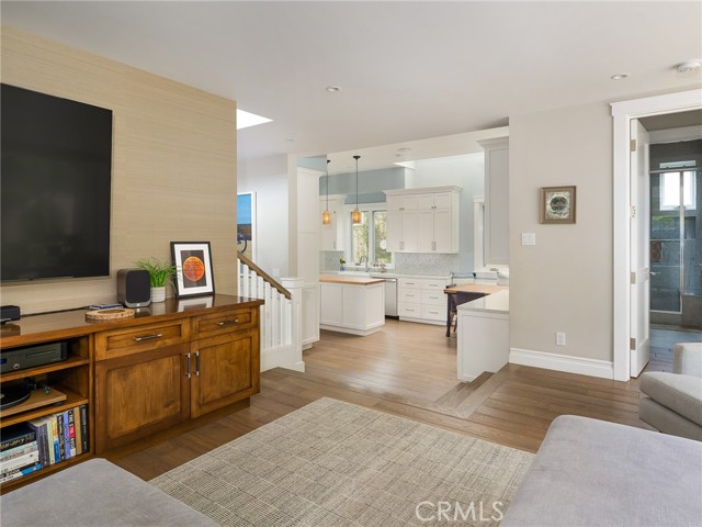 801 18th Street, Manhattan Beach, California 90266, 4 Bedrooms Bedrooms, ,4 BathroomsBathrooms,Residential,Sold,18th,SB24108757
