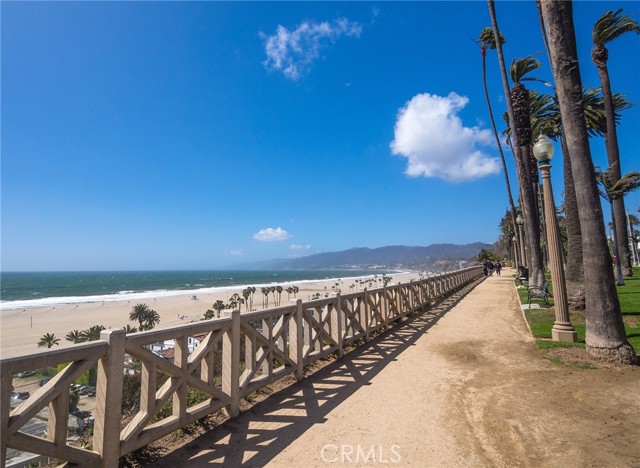 1313 Palisades Beach Road photo 32