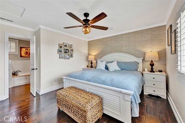 Image 24 of 60 For 20012 Mural Circle