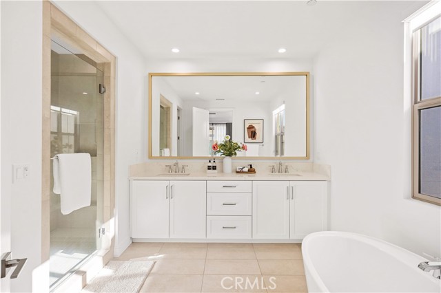 Detail Gallery Image 40 of 74 For 113 Imagination Trail, Irvine,  CA 92620 - 4 Beds | 3/1 Baths