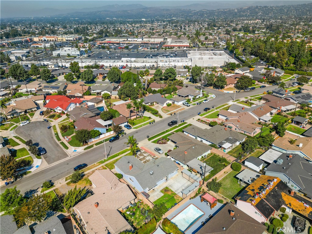https://media.crmls.org/medias/57ec42f5-b7b9-4c2c-84e5-2fb0061b4833.jpg?preset=X-Large