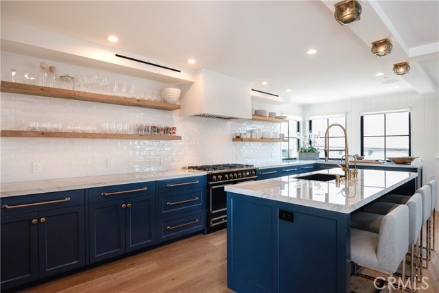 2617 Vista Drive, Manhattan Beach, California 90266, 4 Bedrooms Bedrooms, ,4 BathroomsBathrooms,Residential,Sold,Vista,SB21188068