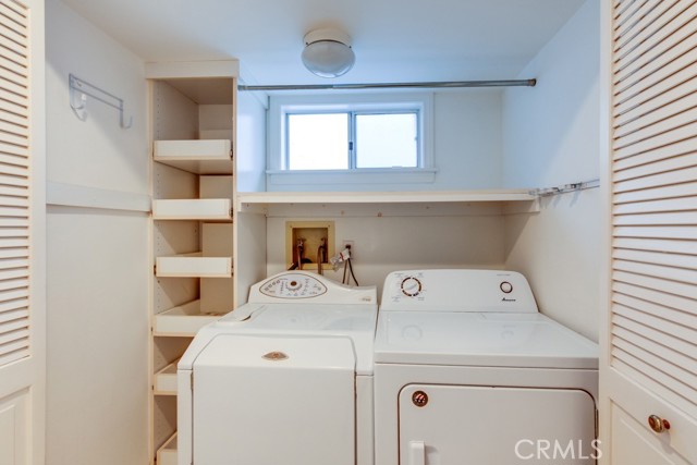 645 Longfellow Avenue, Hermosa Beach CA: https://media.crmls.org/medias/57ed1a7f-d959-4c10-b9c1-32d3dc295ebf.jpg