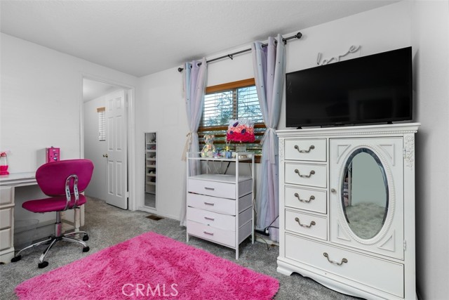 33075 Grand Avenue, Winchester CA: https://media.crmls.org/medias/57ed3792-6bfb-408d-87a6-567ac8c968f6.jpg