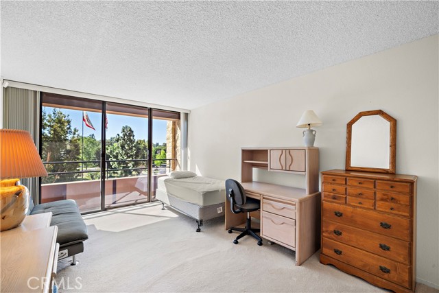 Detail Gallery Image 12 of 27 For 24055 Paseo Del Lago #306,  Laguna Woods,  CA 92637 - 2 Beds | 2 Baths