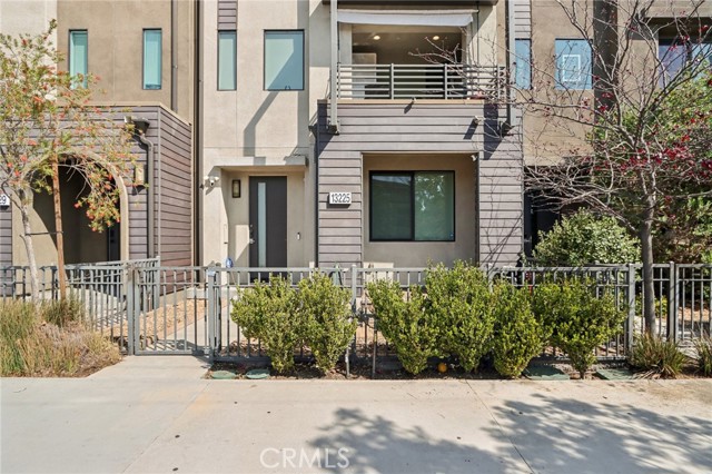 Front Image Thumbnail for CRSR26067900