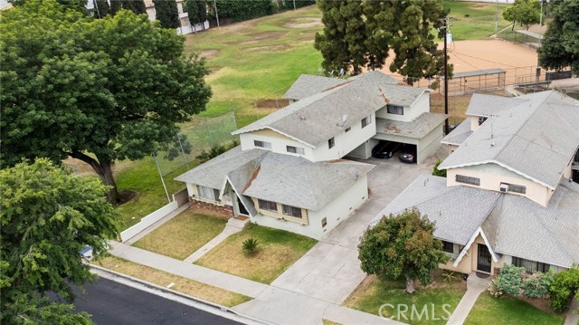 1109 S Spruce Street, Montebello CA: https://media.crmls.org/medias/57ef17eb-4910-45c5-a3d6-9cdd43c1cc76.jpg