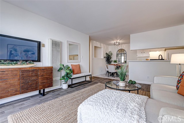 Detail Gallery Image 5 of 22 For 4727 W 147th St #220,  Lawndale,  CA 90260 - 2 Beds | 2 Baths
