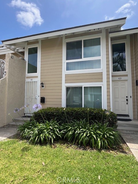45 Golden Glen Street, Irvine CA: https://media.crmls.org/medias/57efad59-5dfa-4eb8-a524-96c42c8f4f4d.jpg