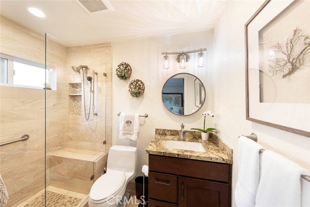 Detail Gallery Image 8 of 38 For 24256 via Santa Clara, Mission Viejo,  CA 92692 - 5 Beds | 3/1 Baths