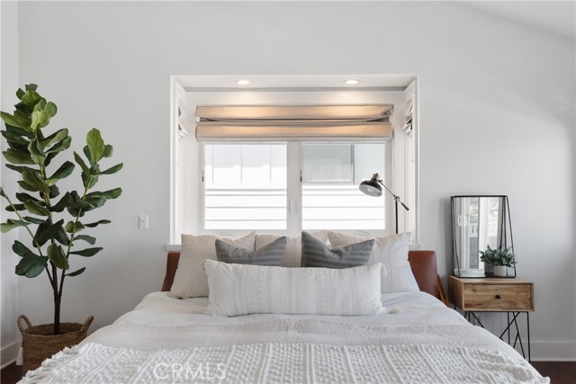 2105 N. Meadows Ave, Manhattan Beach, California 90266, 4 Bedrooms Bedrooms, ,3 BathroomsBathrooms,Residential,Sold,N. Meadows Ave,SB22064720