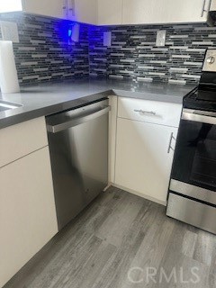 Detail Gallery Image 10 of 31 For 6506 N. White Oak Ave, Van Nuys,  CA 91406 - 3 Beds | 2/1 Baths