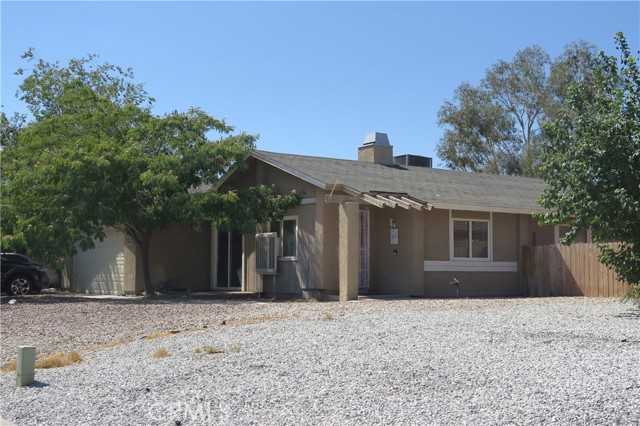 Detail Gallery Image 4 of 6 For 15056 Dakota St, Victorville,  CA 92394 - 3 Beds | 2 Baths