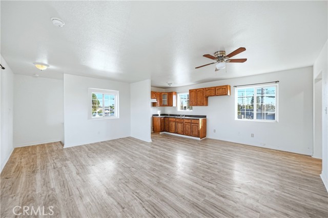 Detail Gallery Image 16 of 32 For 10929 Compton Ave, Los Angeles,  CA 90059 - – Beds | – Baths