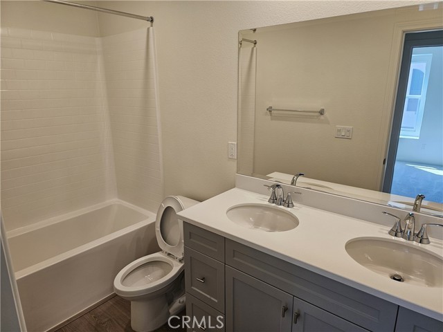Detail Gallery Image 13 of 15 For 3937 E Carmel Privado, Ontario,  CA 91761 - 3 Beds | 2/1 Baths