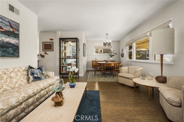 Detail Gallery Image 8 of 53 For 943 E Everett Place, Orange,  CA 92867 - 2 Beds | 2 Baths