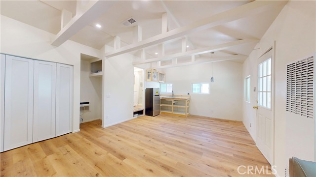 13322 Valleyheart N Drive, Sherman Oaks CA: https://media.crmls.org/medias/57f37a13-8ddc-4c6e-92cc-fd453a25d376.jpg
