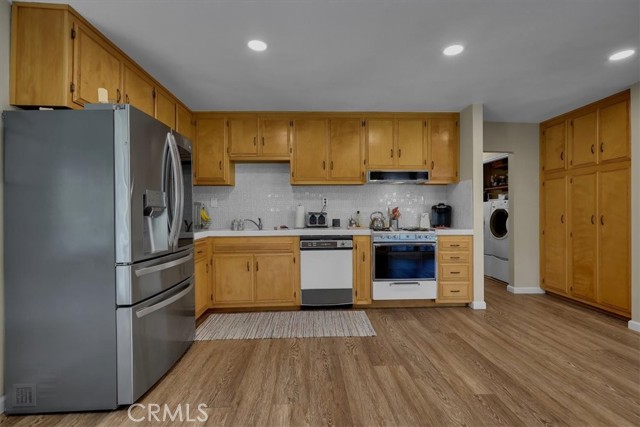 33230 Hollister, Lake Elsinore CA: https://media.crmls.org/medias/57f3e917-2b75-4072-ae10-f9fac050471d.jpg