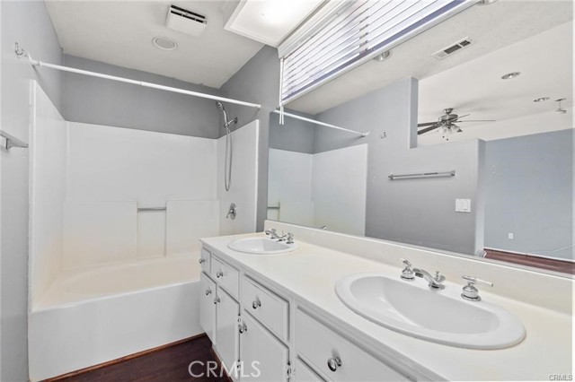 Detail Gallery Image 7 of 9 For 350 Avenue 9, Lake Elsinore,  CA 92530 - 4 Beds | 2/1 Baths