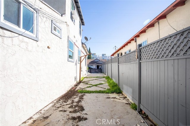 Detail Gallery Image 13 of 22 For 345 N Occidental Bld, Los Angeles,  CA 90026 - 2 Beds | 1 Baths